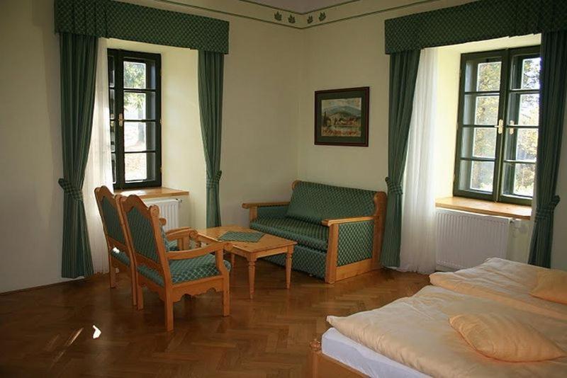 Hotel Svatý Tomáš Přední Výtoň Esterno foto